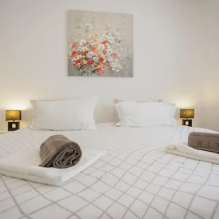 Apartament Aria Near The Famous Znjan,